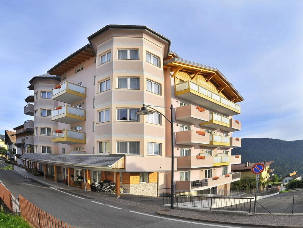 Hotel Luna Bianca Folgaria Bagian luar foto