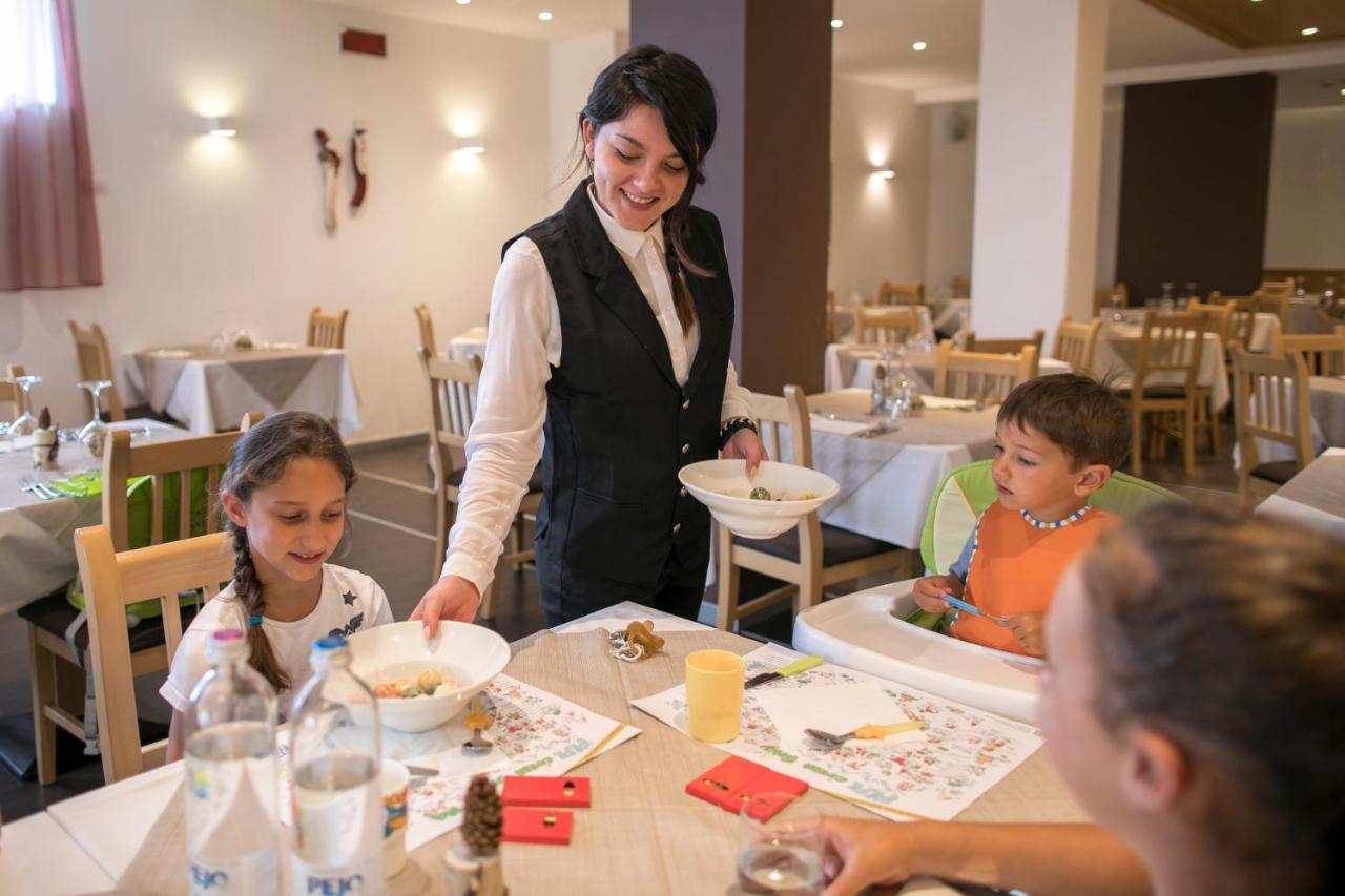 Hotel Luna Bianca Folgaria Bagian luar foto